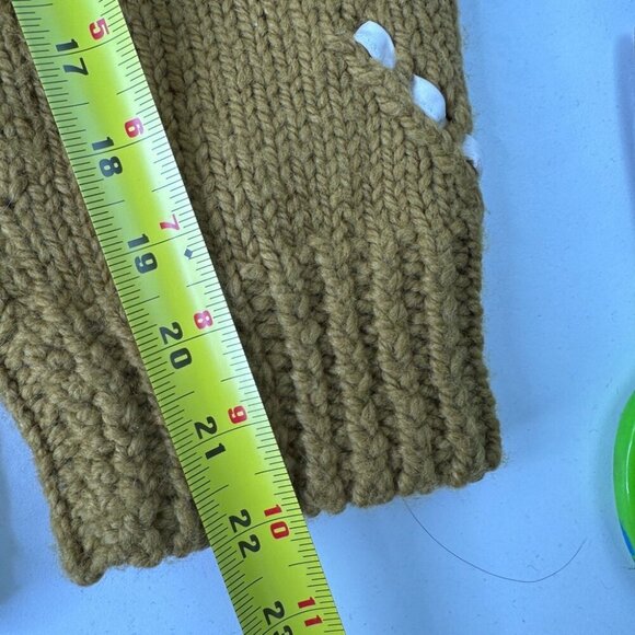 Women’ Hand Knit Sweater Cardigan - Picture 8 of 9